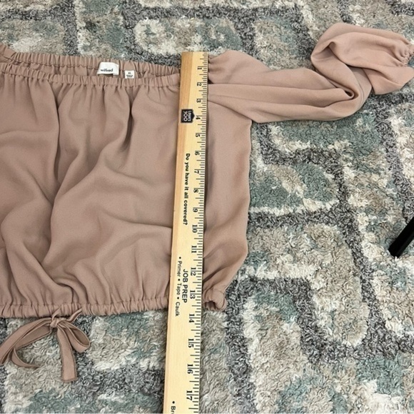 Aritzia Wilfred Shirt Womens size XS Tan Exposed Shoulder Eleanora blouse - Picture 9 of 13